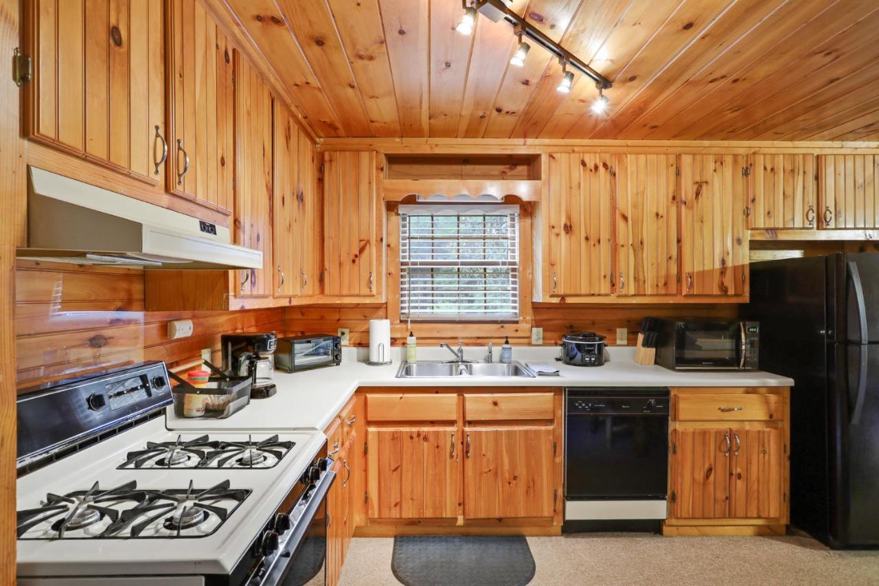 2 Separate Cabins Along A Peaceful Creek With Resort Amenities Ellijay Eksteriør billede
