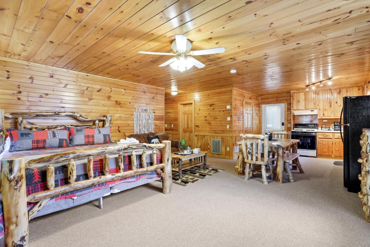 2 Separate Cabins Along A Peaceful Creek With Resort Amenities Ellijay Eksteriør billede