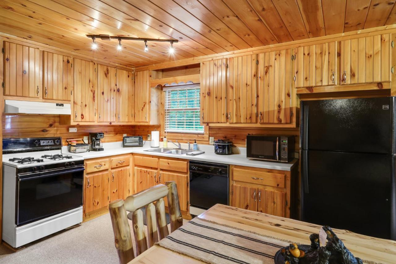 2 Separate Cabins Along A Peaceful Creek With Resort Amenities Ellijay Eksteriør billede