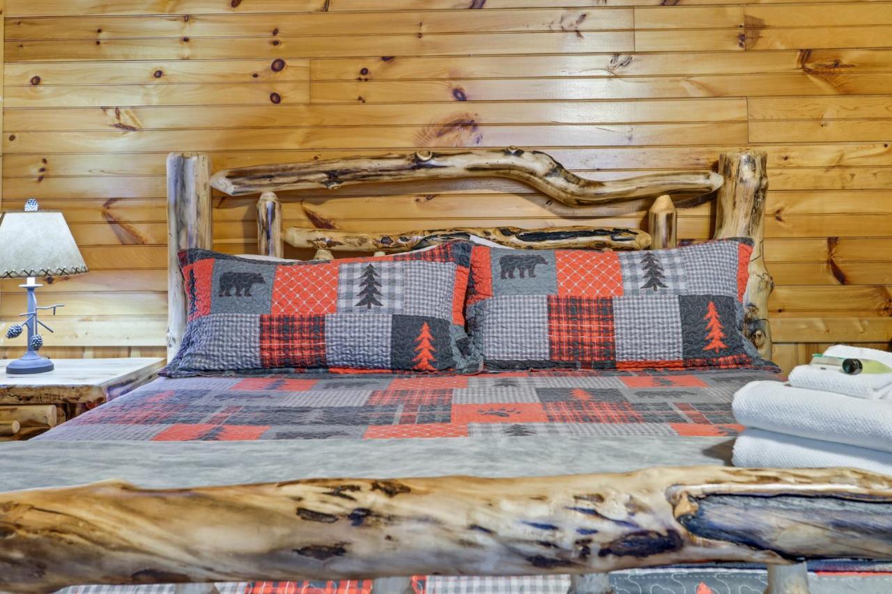 2 Separate Cabins Along A Peaceful Creek With Resort Amenities Ellijay Eksteriør billede