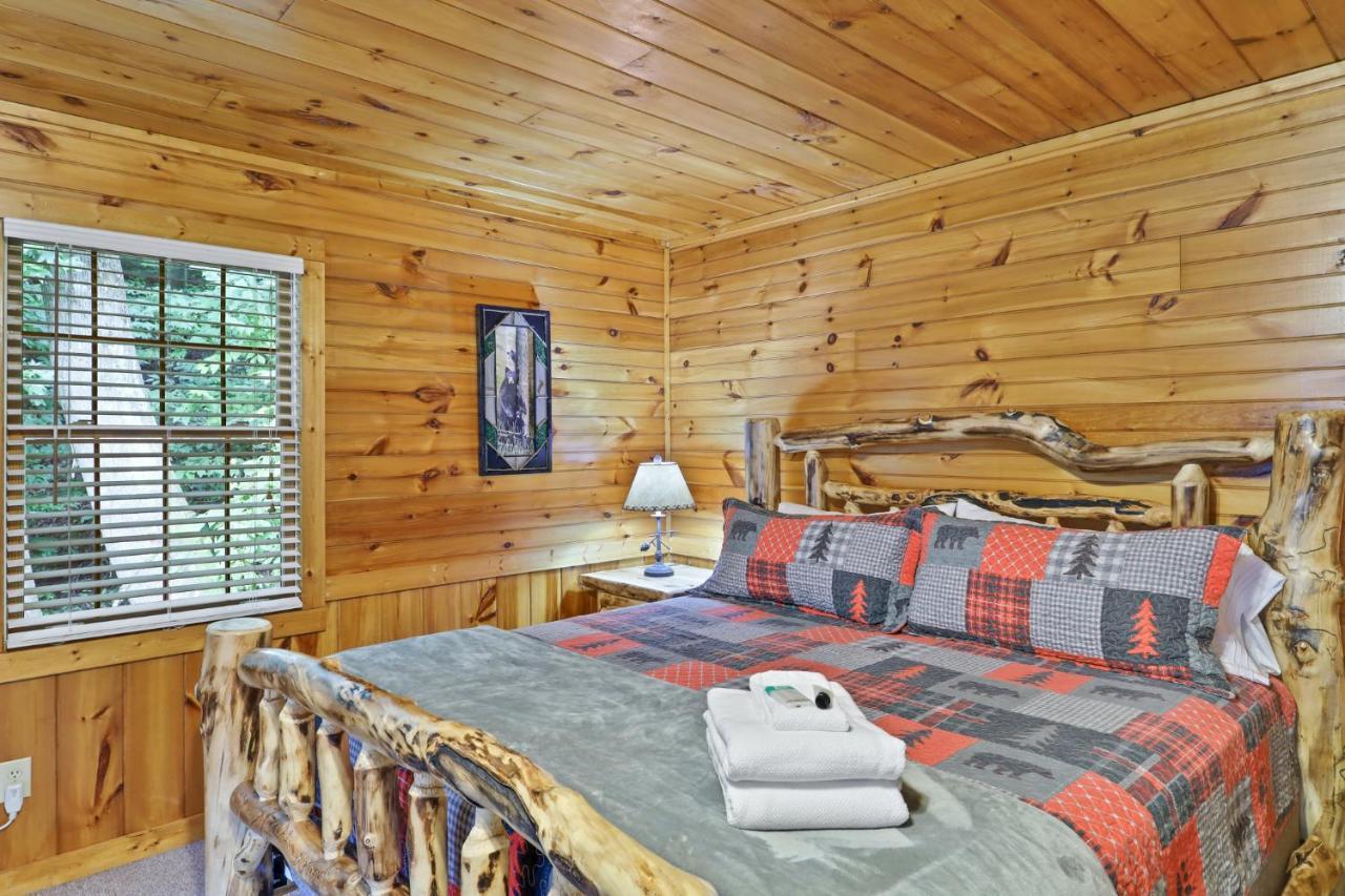 2 Separate Cabins Along A Peaceful Creek With Resort Amenities Ellijay Eksteriør billede
