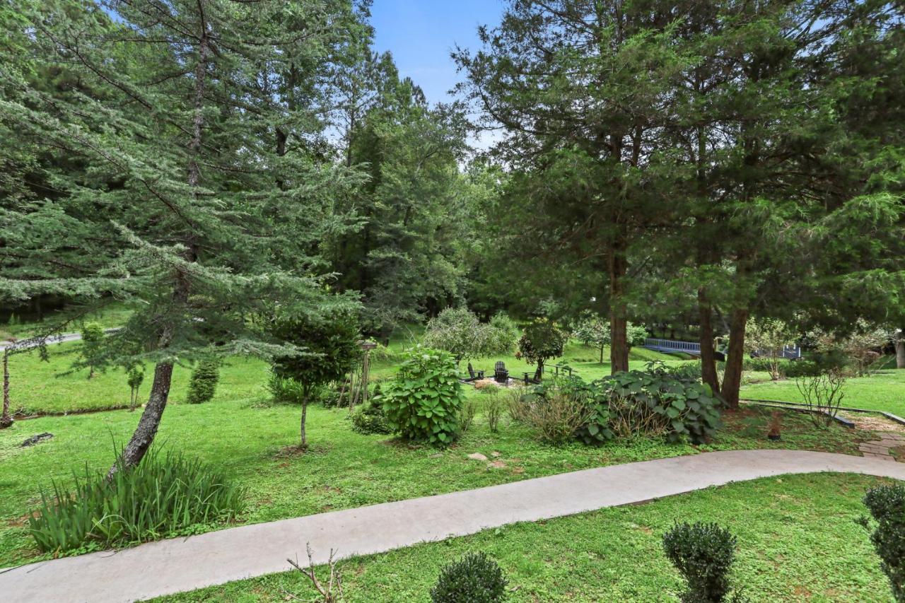 2 Separate Cabins Along A Peaceful Creek With Resort Amenities Ellijay Eksteriør billede